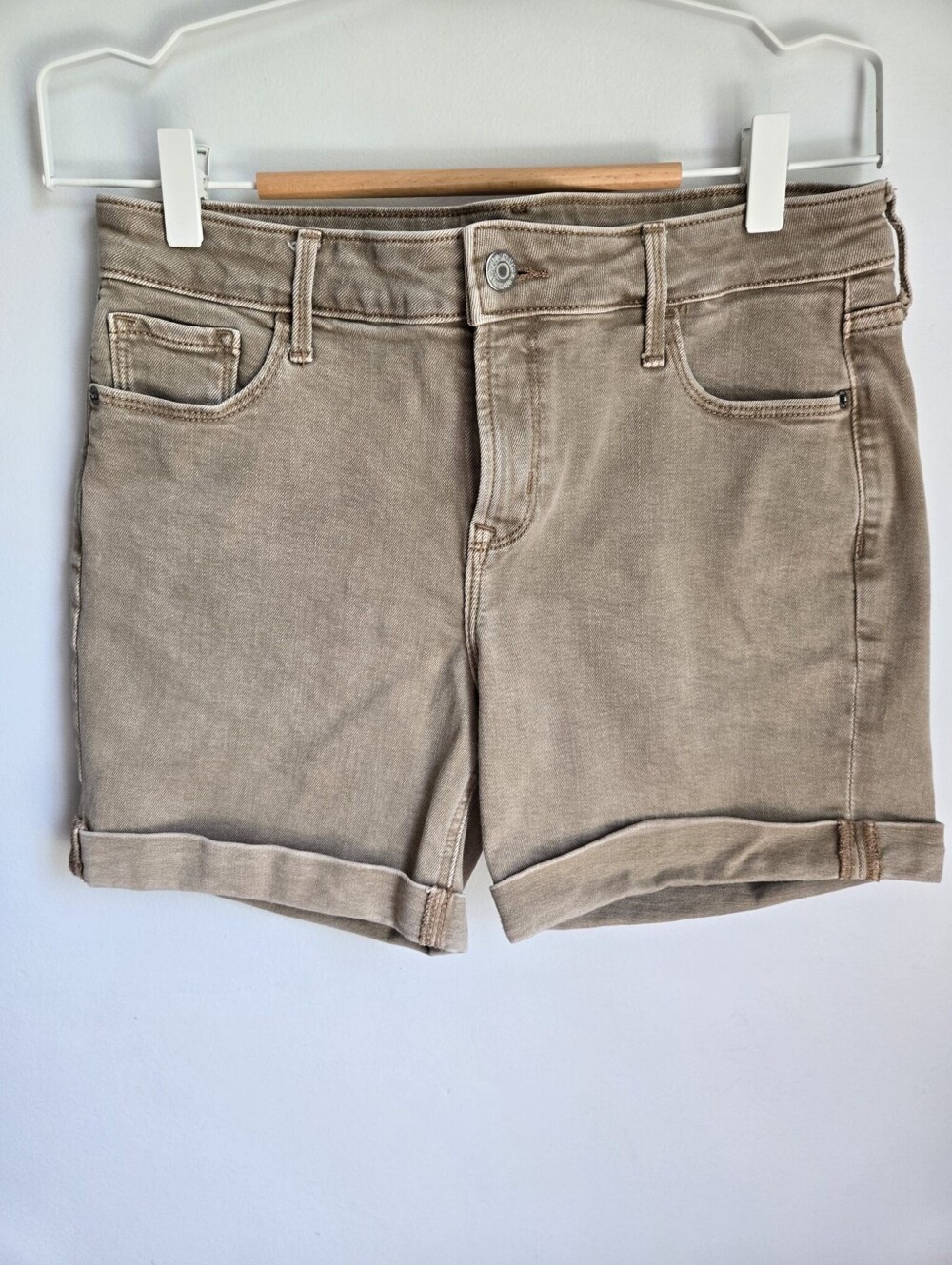 OLD NAVY Women’s Cuffed Casual Shorts in Taupe